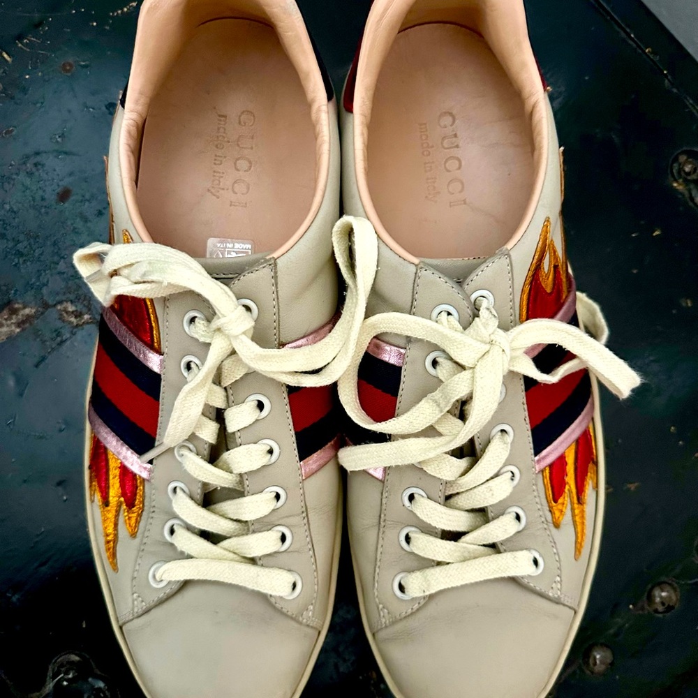 SOLD Gucci Men’s or women’s sneaker